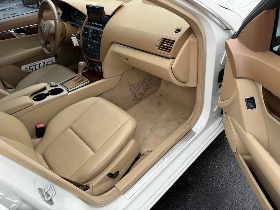 2008 Mercedes-Benz W204 C-Class - Image 9 of 14