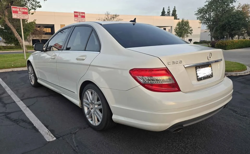 2008 Mercedes-Benz W204 C-Class - Image 2 of 2