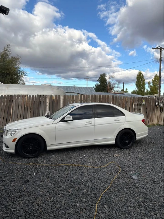 2008 Mercedes-Benz W204 C-Class - Image 2 of 2