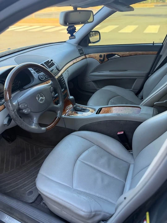 2008 Mercedes-Benz W211 E-Class - Image 8 of 12