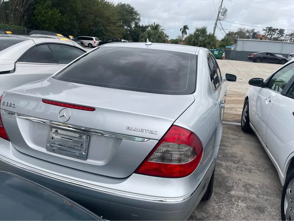 2008 Mercedes-Benz W211 E-Class - Image 2 of 2