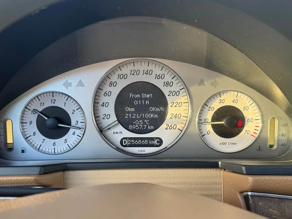 2008 Mercedes-Benz W211 E-Class - Image 14 of 17