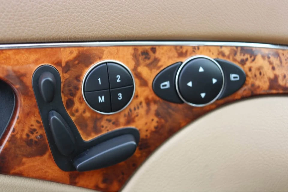 2008 Mercedes-Benz W211 E-Class - Image 12 of 17