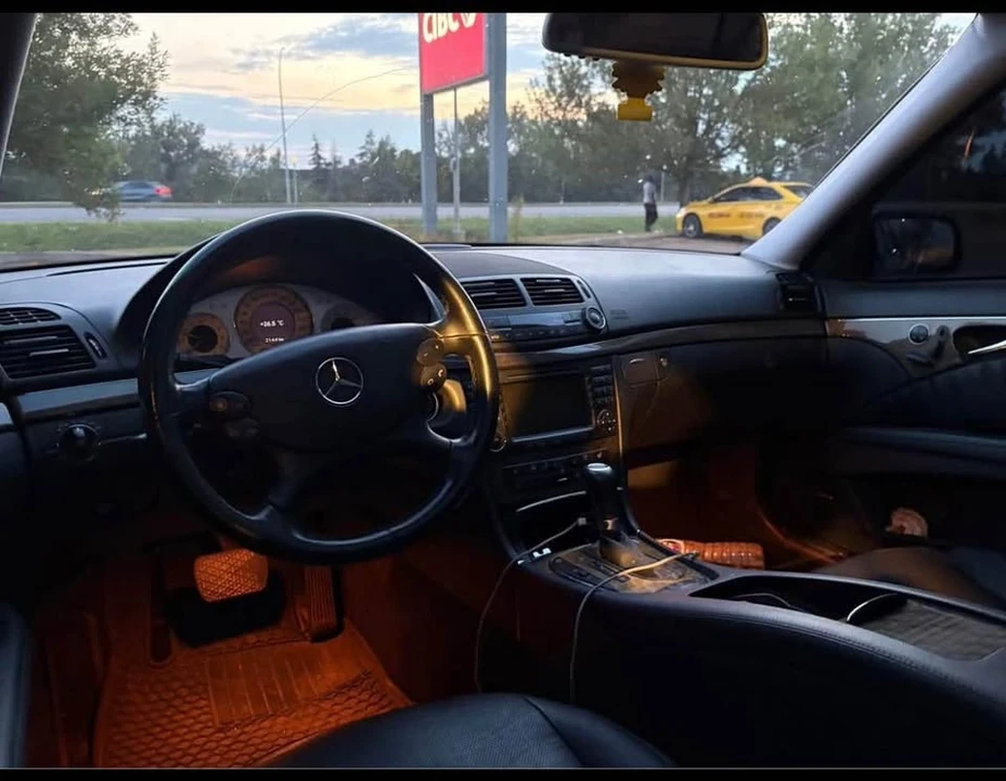 2008 Mercedes-Benz W211 E-Class - Image 5 of 7