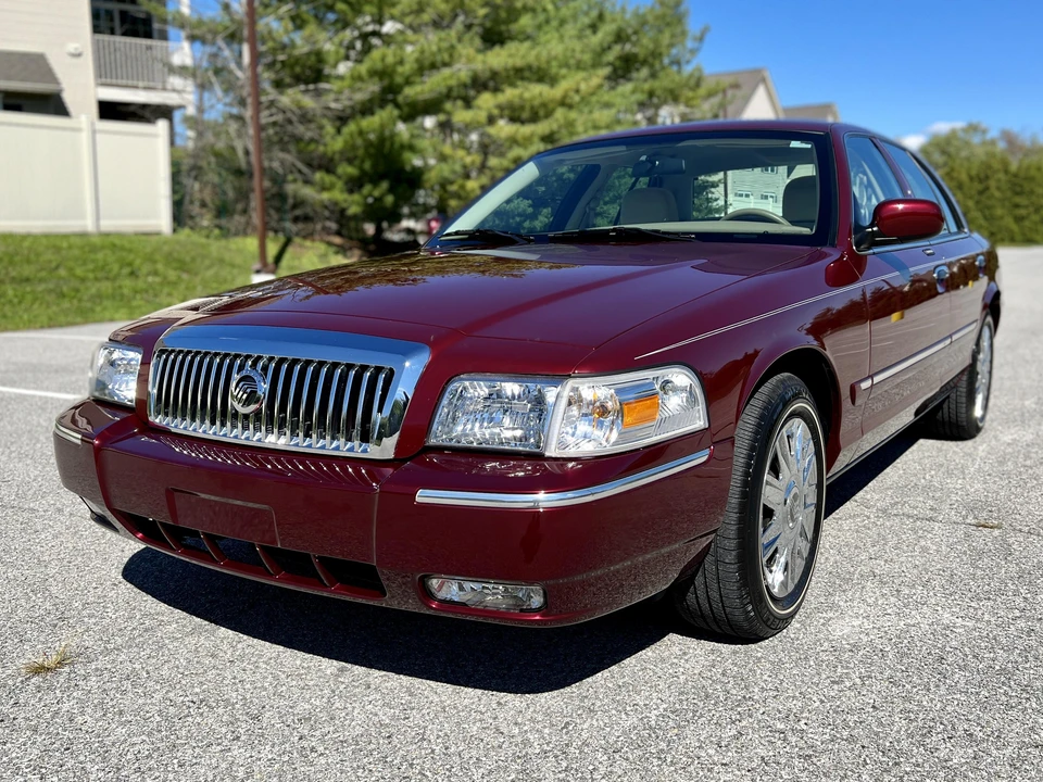2008 Mercury Grand Marquis - Image 9 of 31