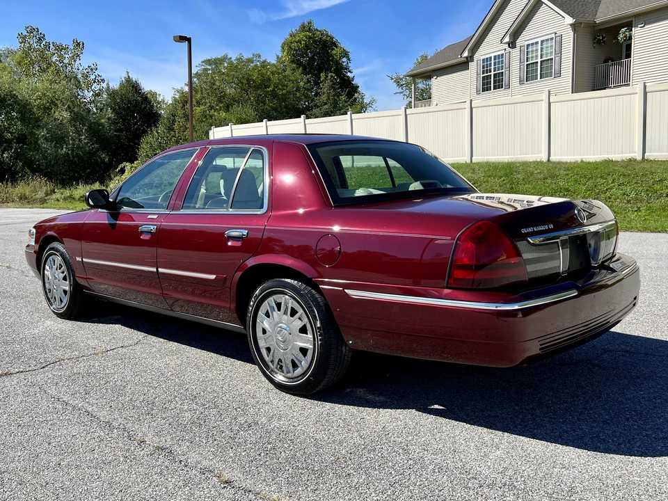 2008 Mercury Grand Marquis - Image 22 of 31