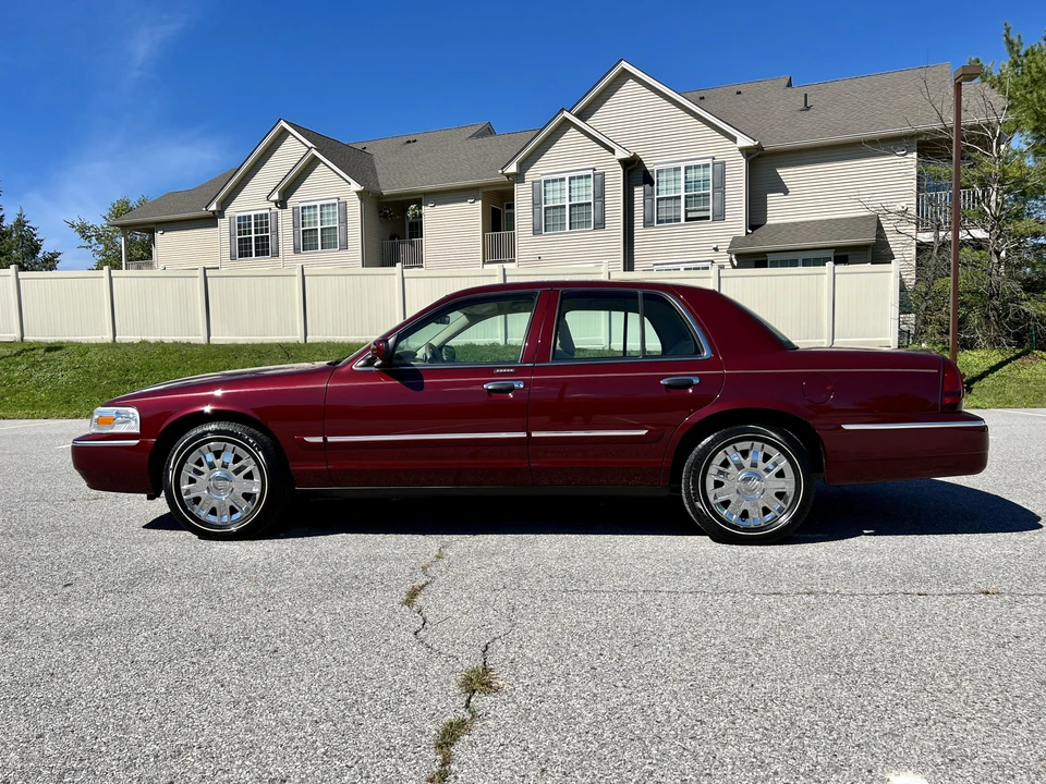 2008 Mercury Grand Marquis - Image 18 of 31
