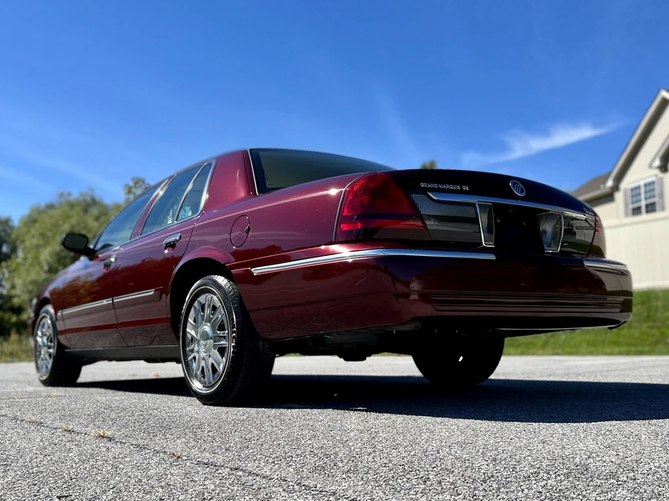 2008 Mercury Grand Marquis - Image 24 of 31