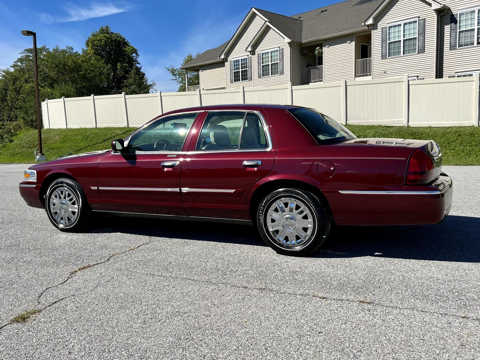 2008 Mercury Grand Marquis - Image 19 of 31