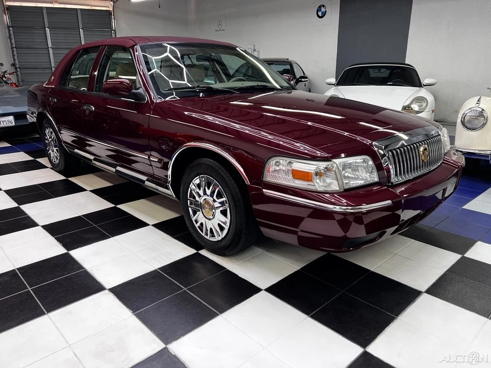 2008 Mercury Grand Marquis - Image 2 of 24
