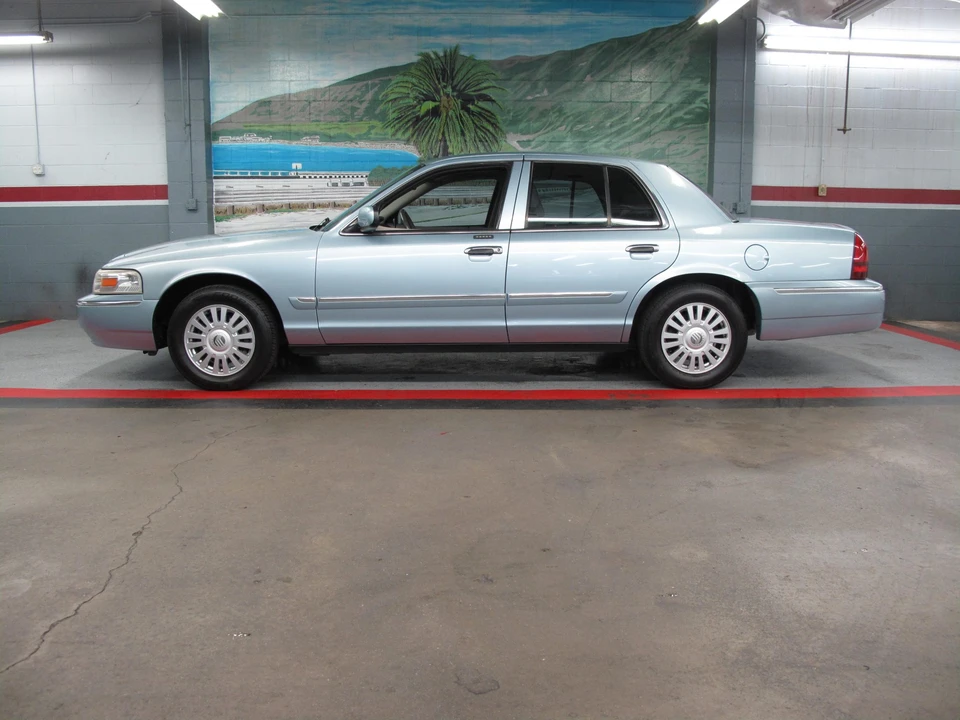 2008 Mercury Grand Marquis - Image 15 of 31