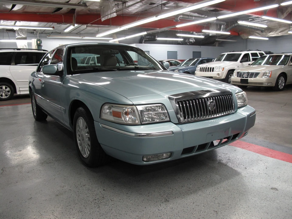 2008 Mercury Grand Marquis - Image 8 of 31