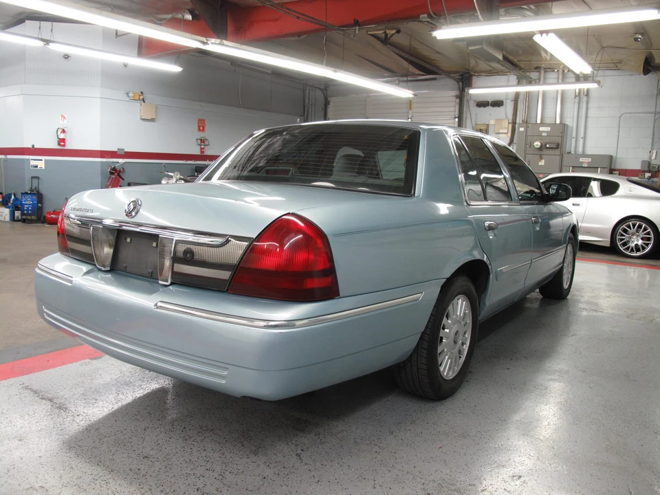 2008 Mercury Grand Marquis - Image 10 of 31