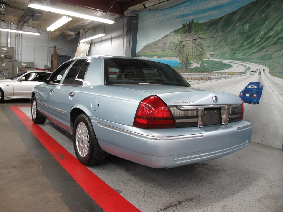2008 Mercury Grand Marquis - Image 14 of 31