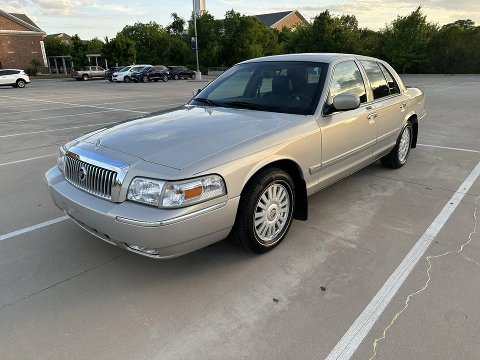 2008 Mercury Grand Marquis - Image 16 of 31