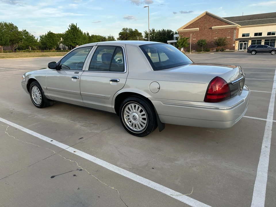2008 Mercury Grand Marquis - Image 23 of 31