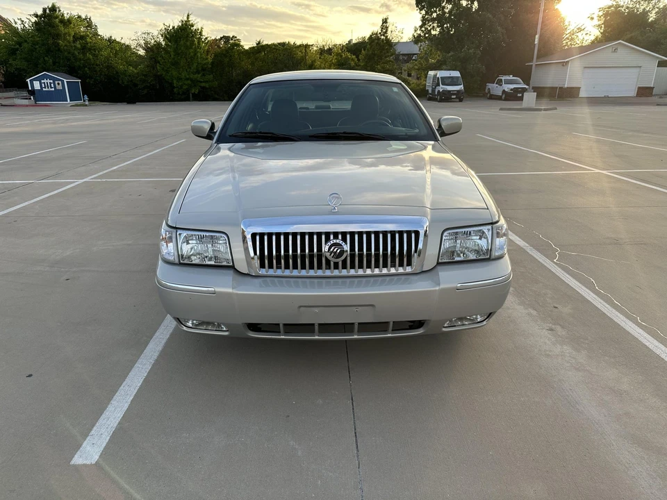 2008 Mercury Grand Marquis - Image 10 of 31