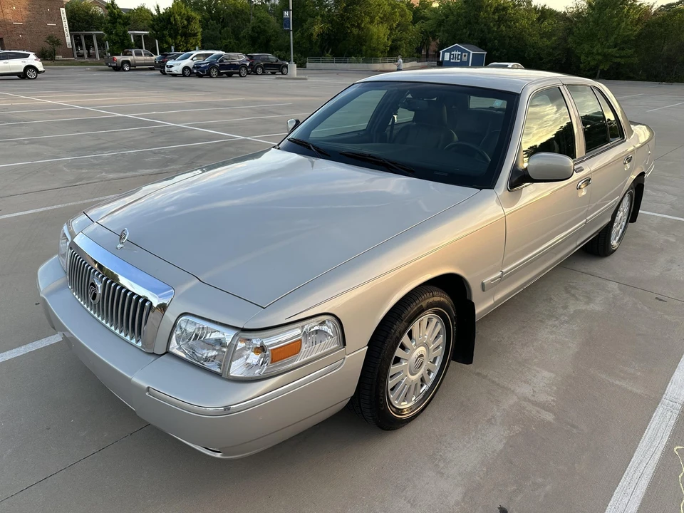 2008 Mercury Grand Marquis - Image 13 of 31