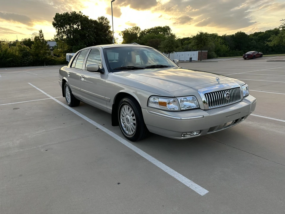 2008 Mercury Grand Marquis - Image 4 of 31