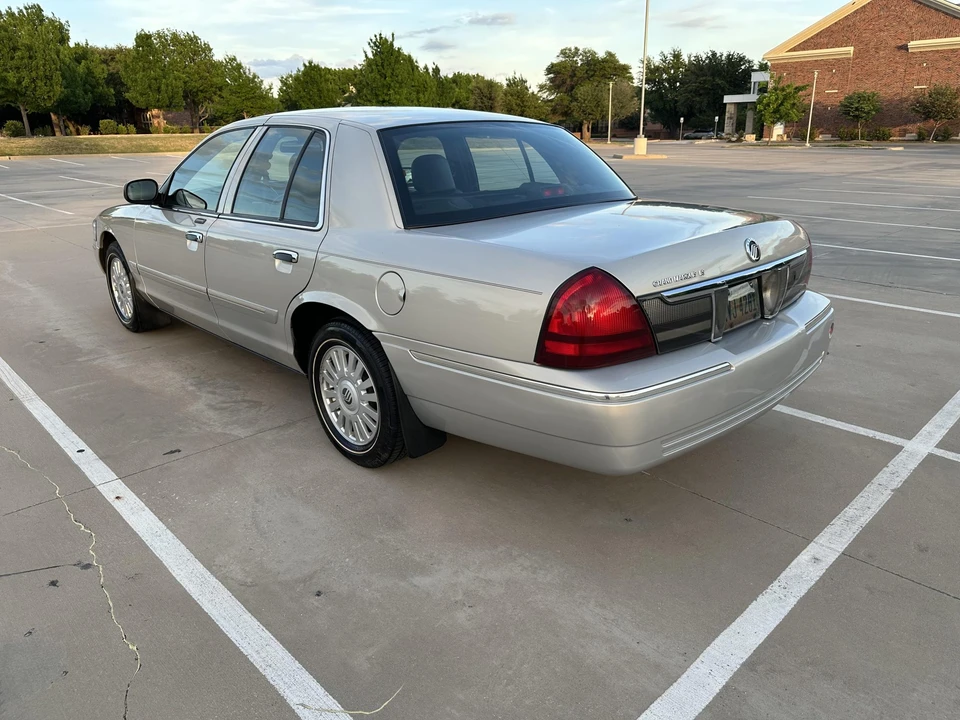 2008 Mercury Grand Marquis - Image 25 of 31