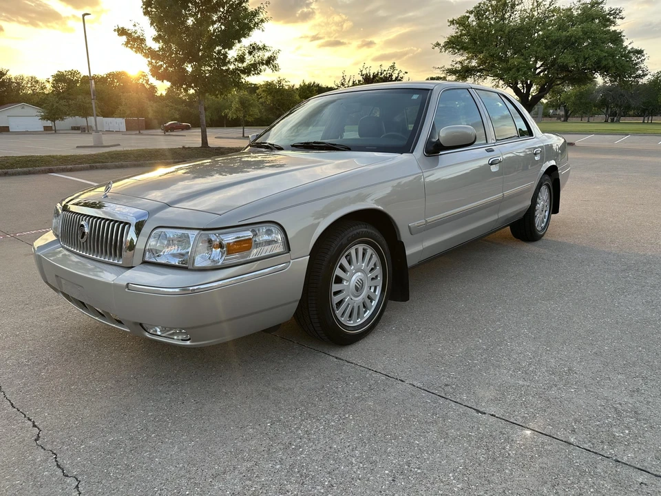 2008 Mercury Grand Marquis - Image 18 of 31