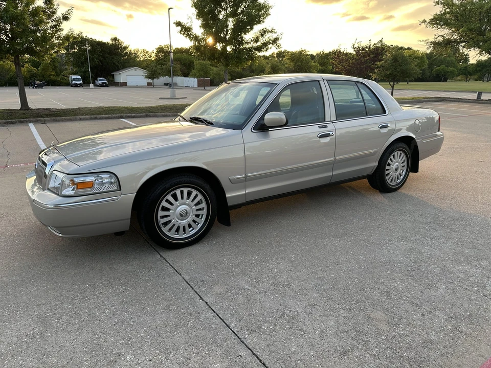 2008 Mercury Grand Marquis - Image 19 of 31