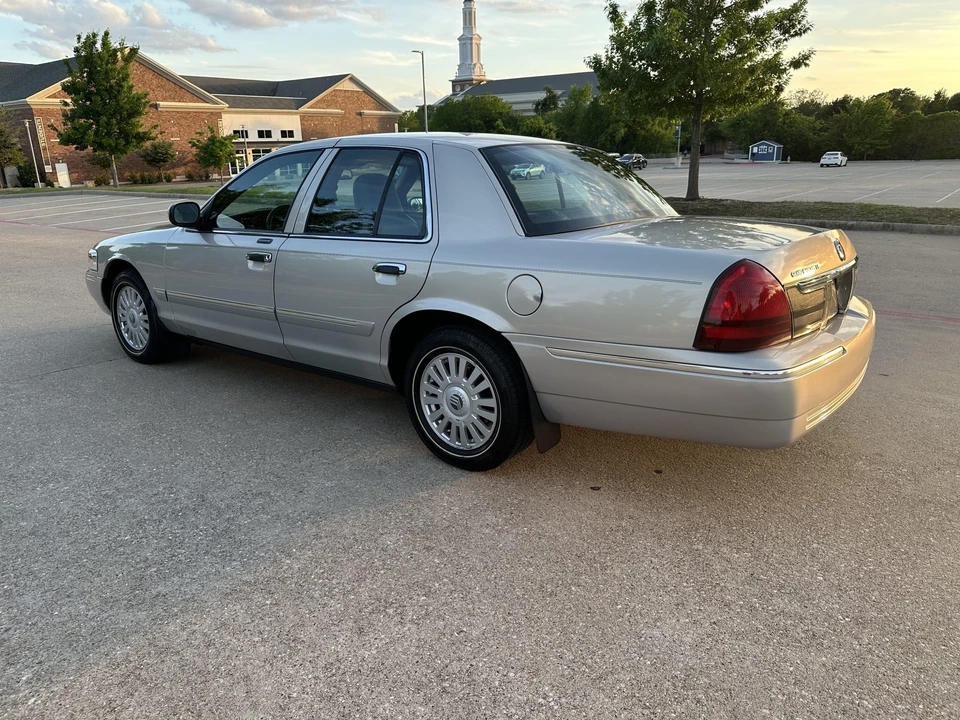 2008 Mercury Grand Marquis - Image 20 of 31