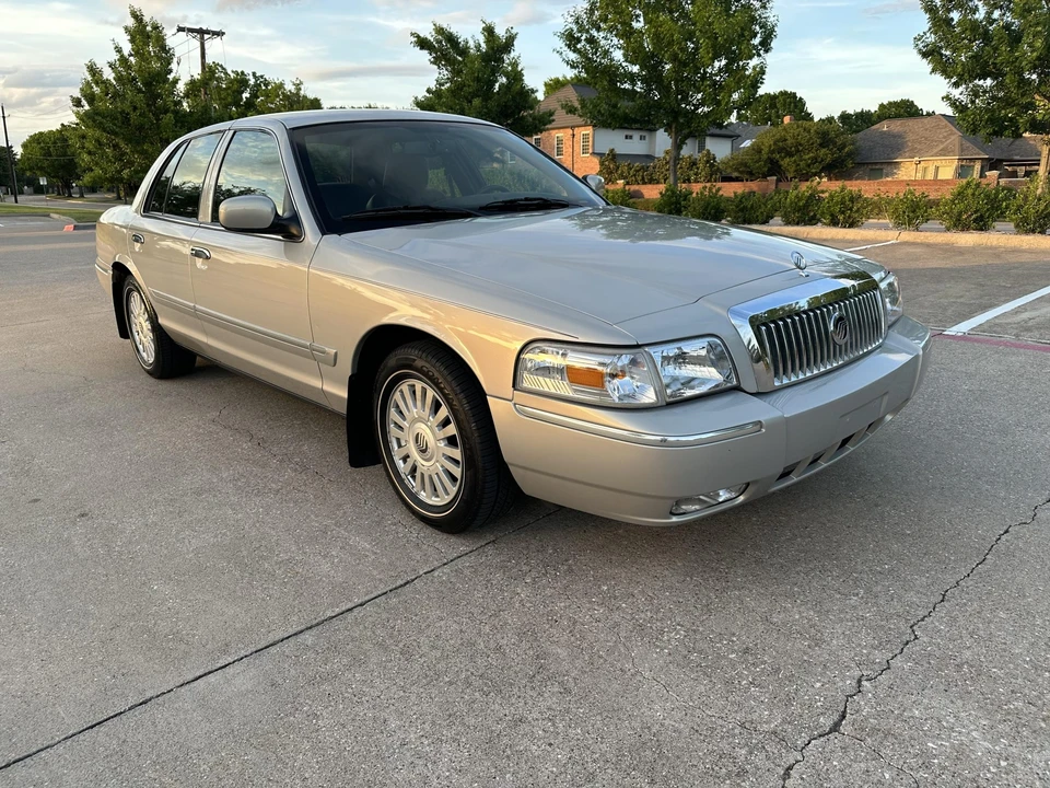 2008 Mercury Grand Marquis - Image 5 of 31