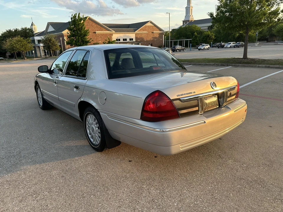 2008 Mercury Grand Marquis - Image 24 of 31