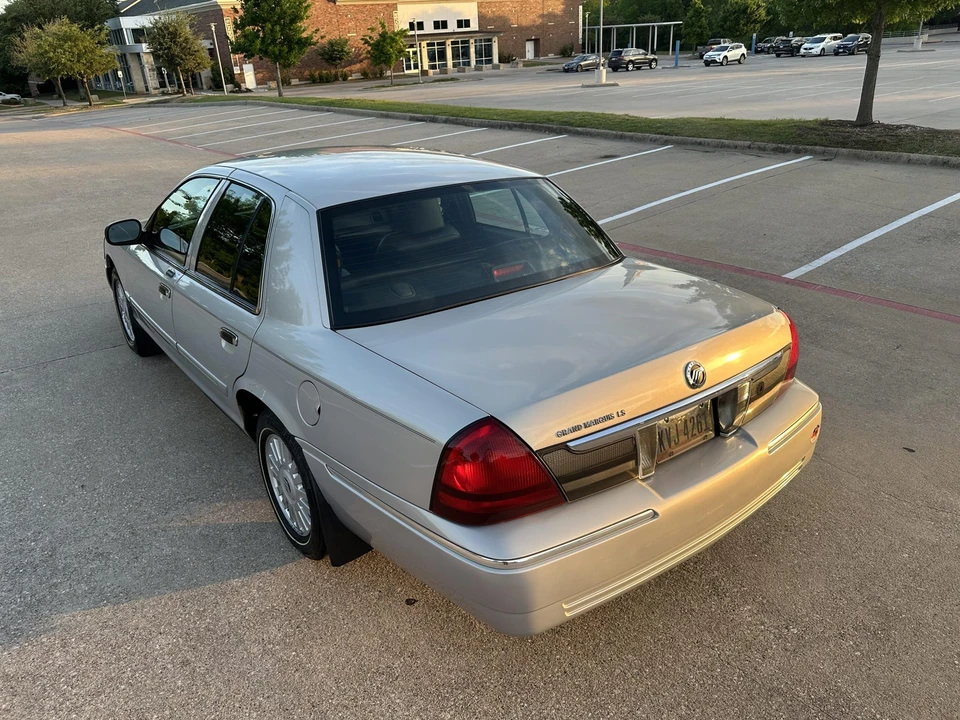 2008 Mercury Grand Marquis - Image 26 of 31