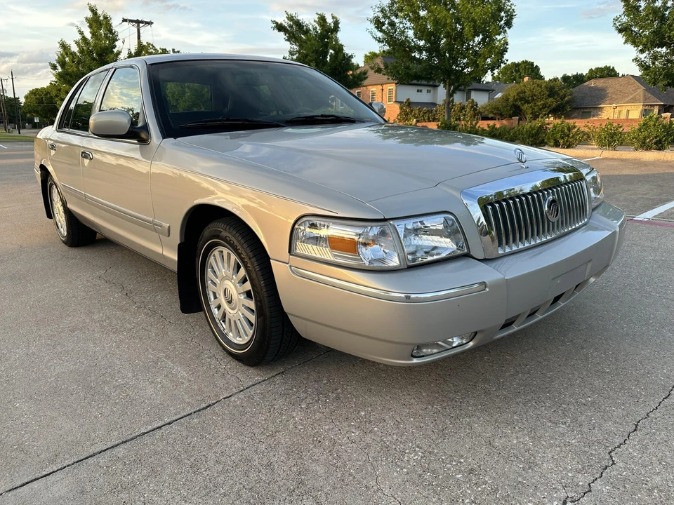 2008 Mercury Grand Marquis - Image 8 of 31
