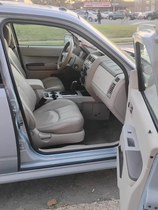 2008 Mercury Mariner - Image 3 of 11