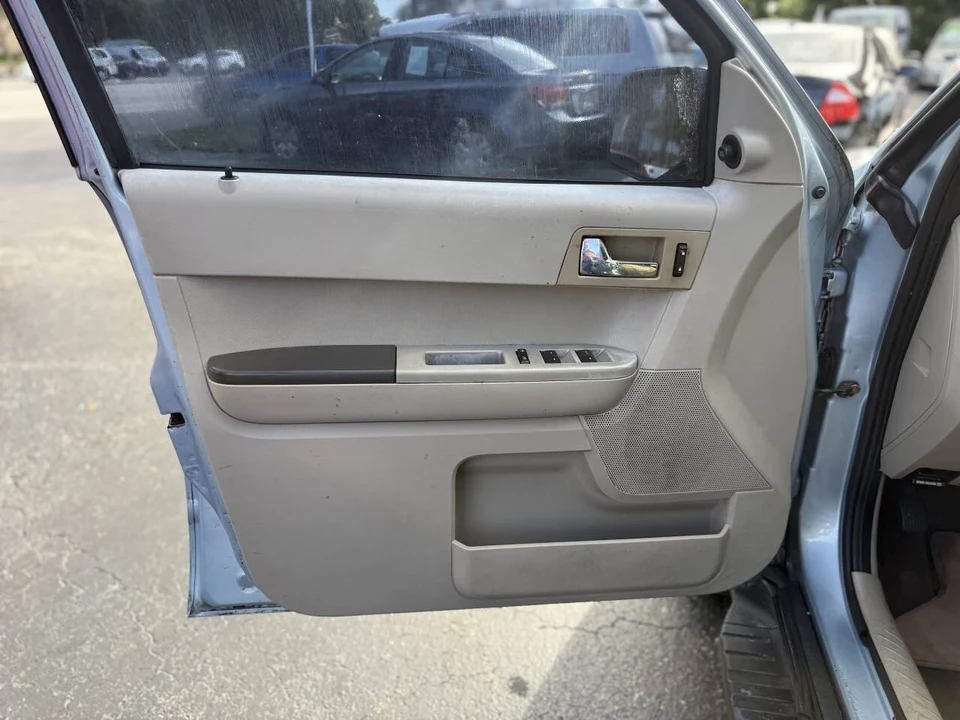 2008 Mercury Mariner - Image 10 of 12