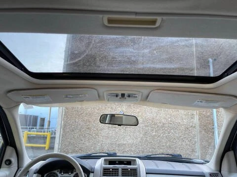 2008 Mercury Mariner - Image 11 of 14