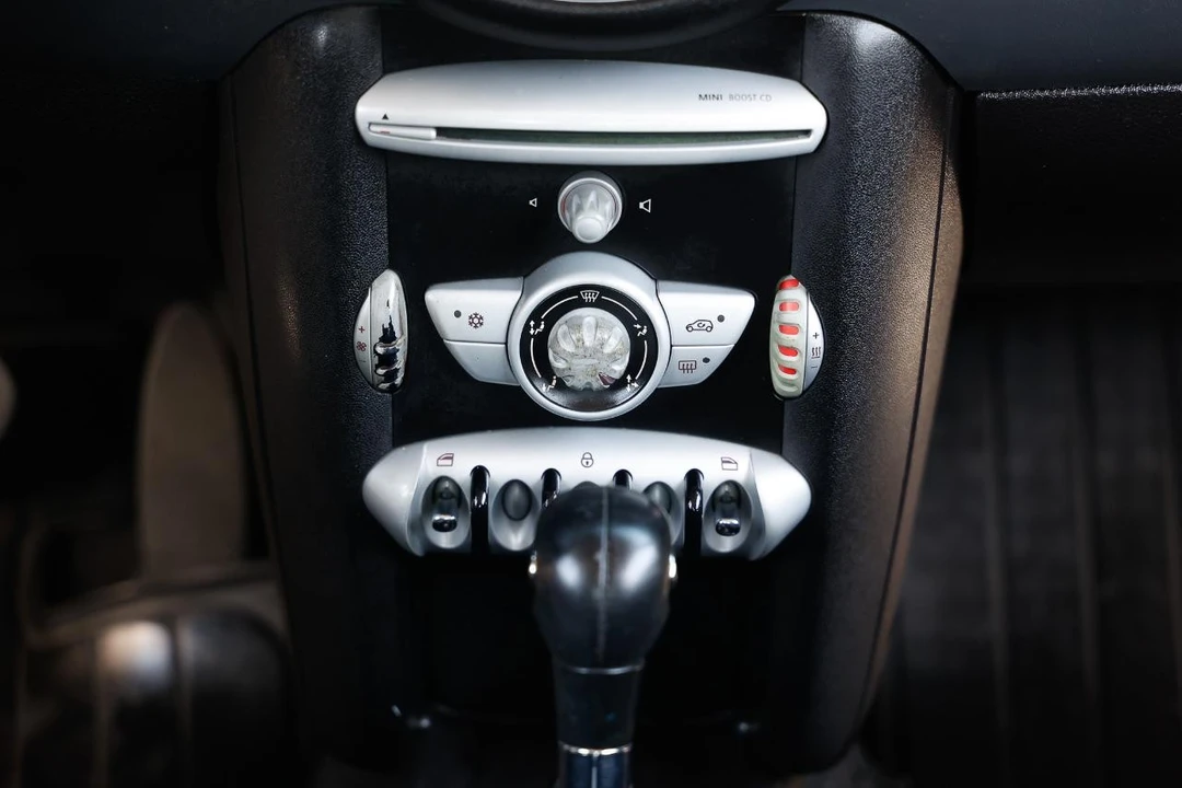 2008 Mini Mini 2nd Gen - Image 27 of 31