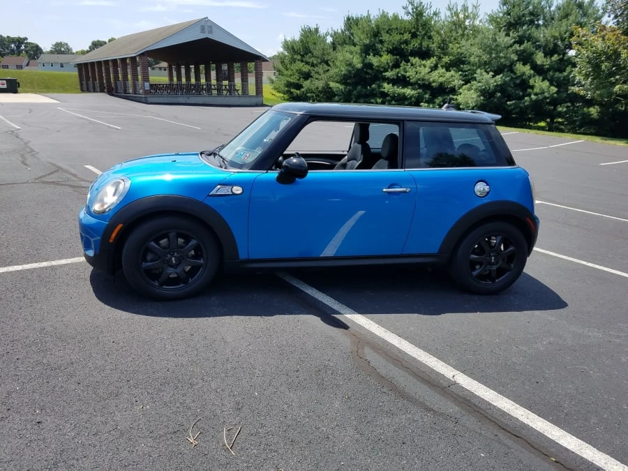 2008 Mini Mini 2nd Gen - Image 2 of 9