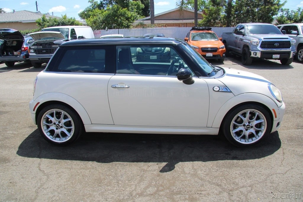 2008 Mini Mini 2nd Gen - Image 9 of 21