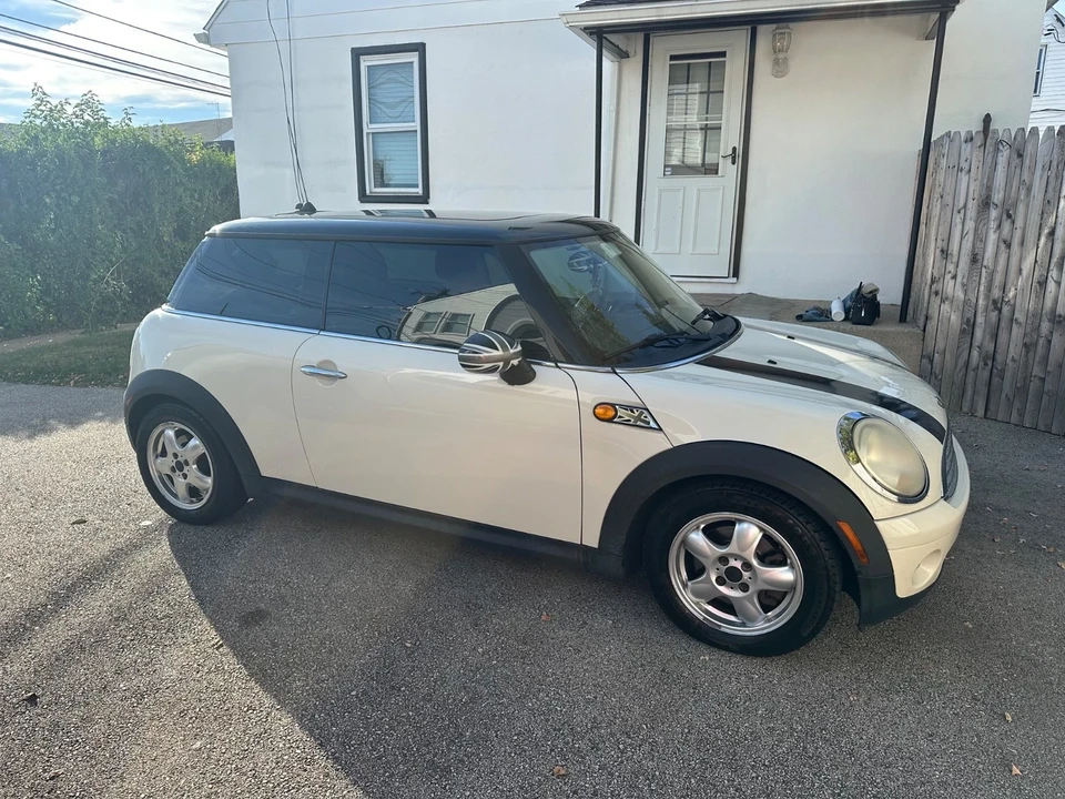 2008 Mini Mini 2nd Gen - Image 4 of 10