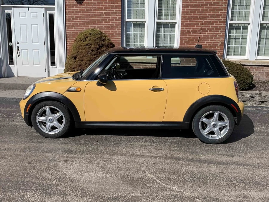2008 Mini Mini 2nd Gen - Image 2 of 5