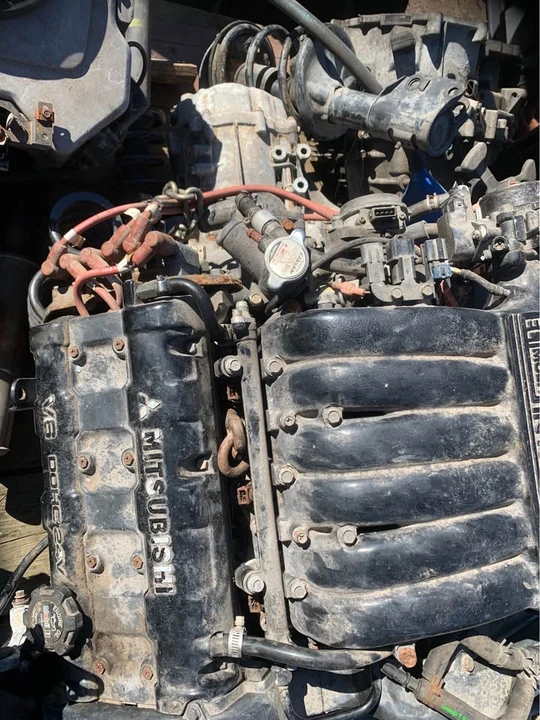 2008 Mitsubishi 3000GT - Image 2 of 2