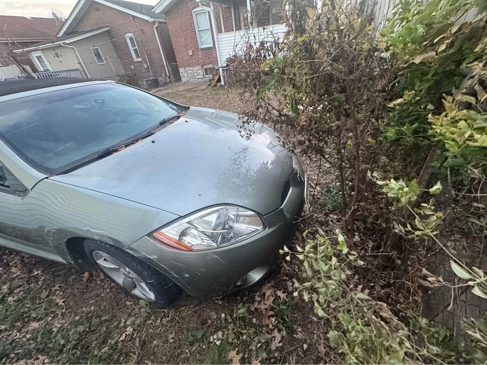 2008 Mitsubishi Eclipse 4th Gen - Image 5 of 11