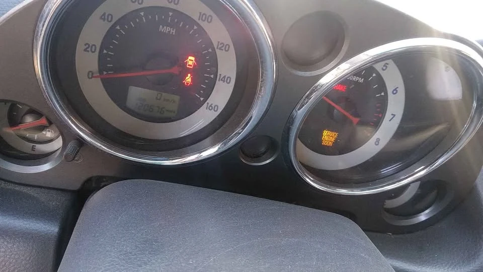 2008 Mitsubishi Eclipse 4th Gen - Image 2 of 4