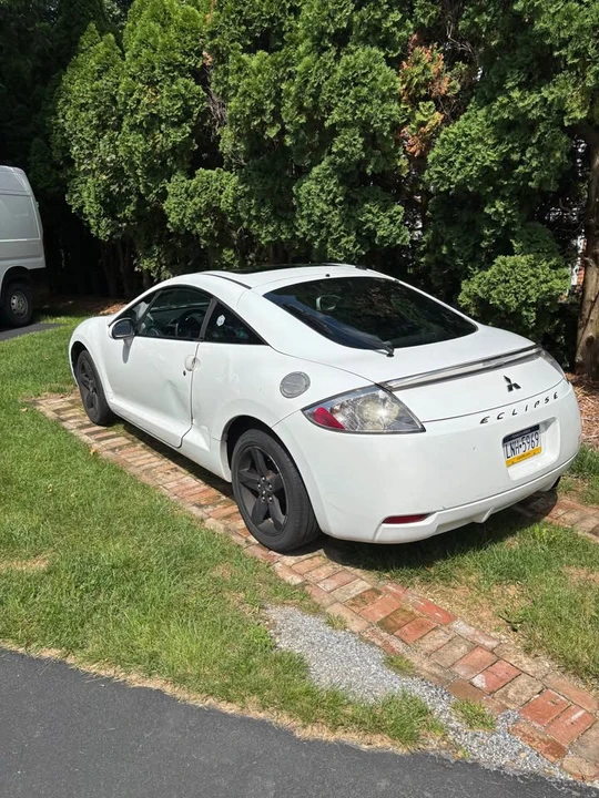 2008 Mitsubishi Eclipse 4th Gen - Image 2 of 10