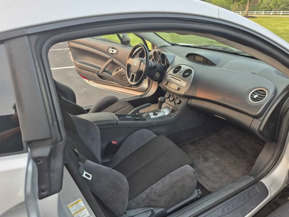 2008 Mitsubishi Eclipse - Image 10 of 15