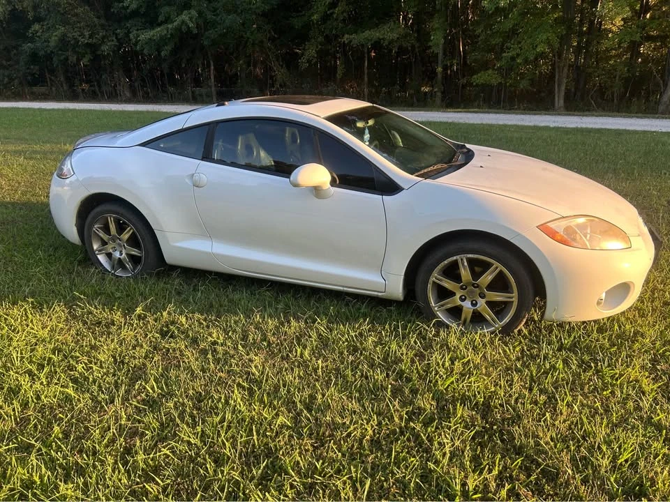 2008 Mitsubishi Eclipse 4th Gen - Image 5 of 11