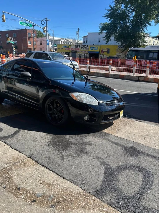 2008 Mitsubishi Eclipse 4th Gen - Image 2 of 7