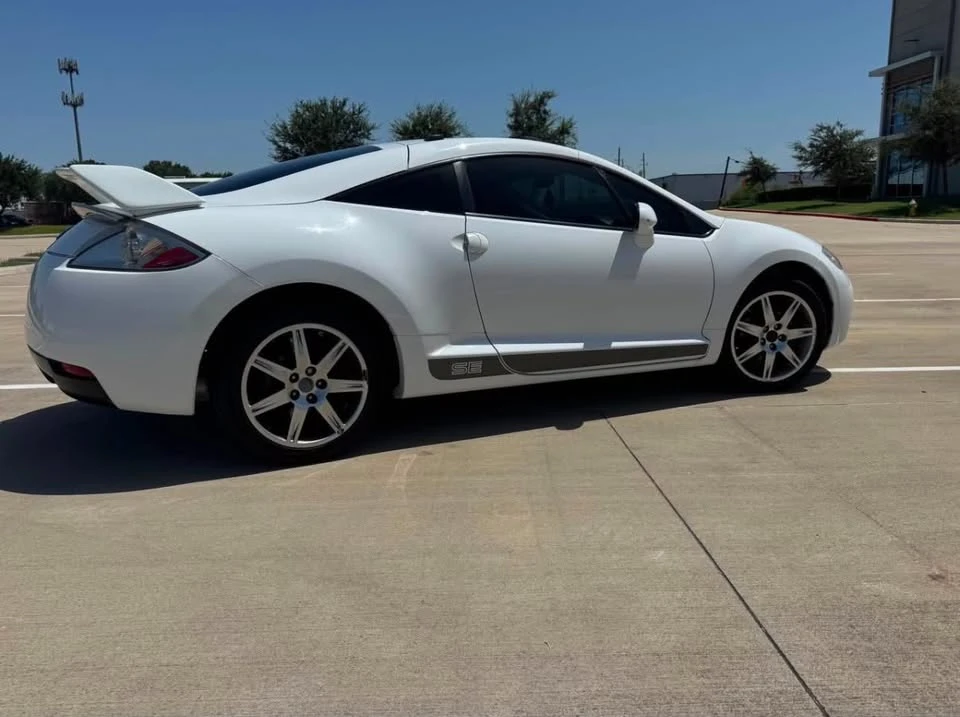2008 Mitsubishi Eclipse 4th Gen - Image 9 of 11