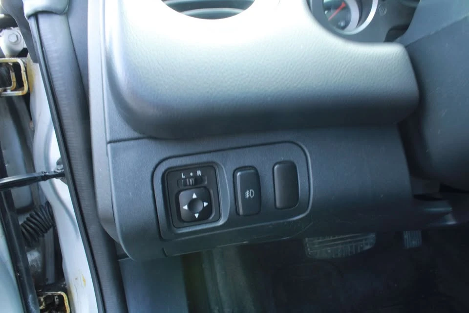 2008 Mitsubishi Eclipse 4th Gen - Image 18 of 20