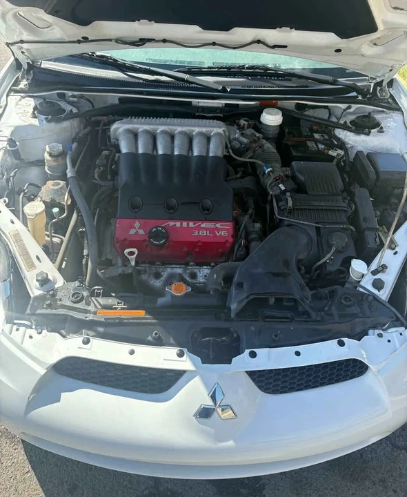 2008 Mitsubishi Eclipse 4th Gen - Image 2 of 13