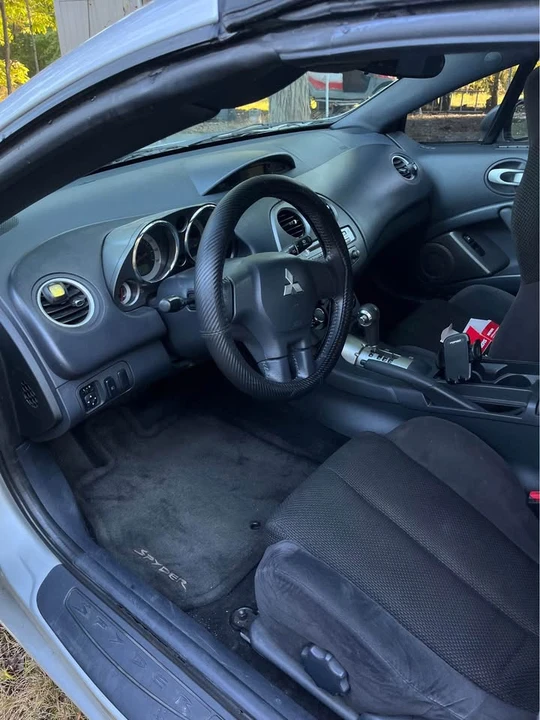 2008 Mitsubishi Eclipse 4th Gen - Image 3 of 4